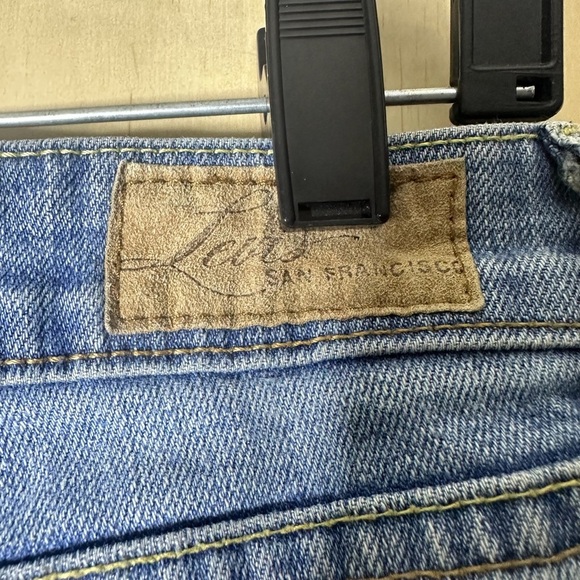 Levi’s Demi Curve Classic Bootcut Jeans Size 10/30 - Picture 9 of 9